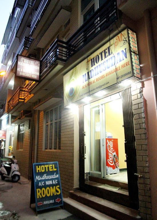 Hotel Madhusudan Rishīkesh Exterior foto